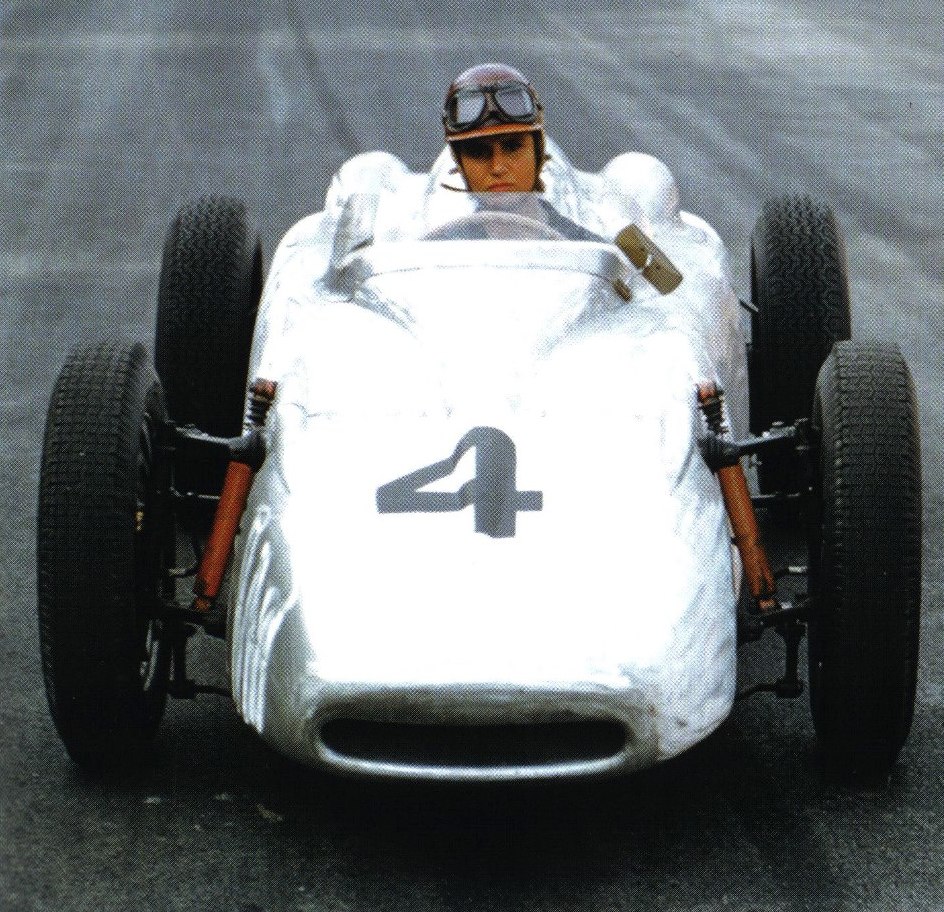 Maria Teresa De Filippis, em 1959, num Porsche Behra 1.5