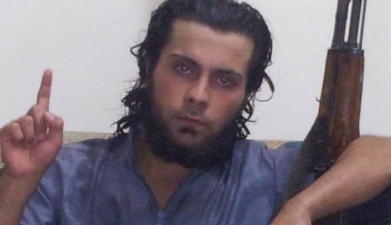 Jihadista do Estado Islâmico Ali Saqr, de 21 anos, matou a Mãe Lena al-Qasem, de 45, ELA Porque quería Fugir de Raqqa, na Síria.