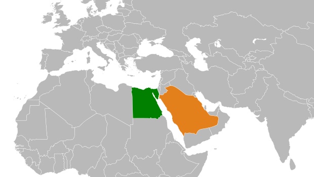 O Mar Vermelho separa dois países (Egipto, Arábia Saudita), e dois continentes (África, Ásia)