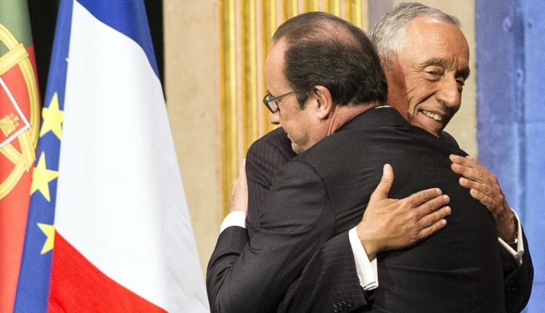 Francois Hollande e Marcelo Rebelo de Sousa nas comemorações do 10 de Junho em Paris
