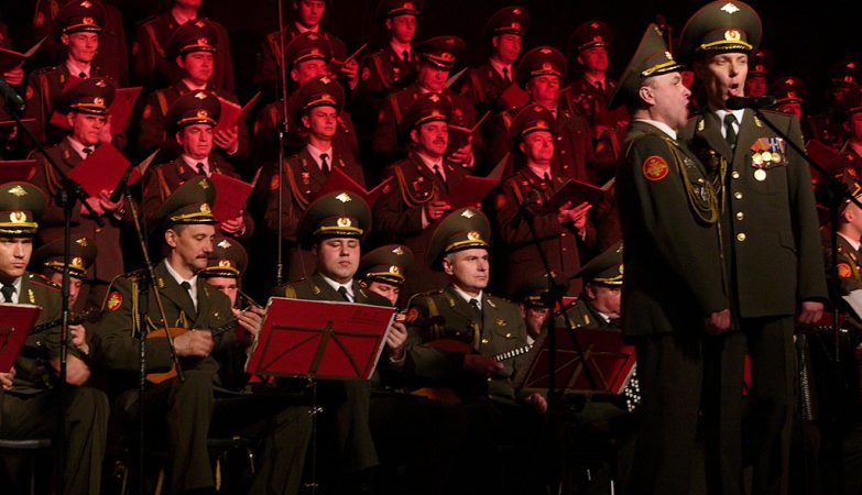 "Kalinka": actuação do Alexandrov Ensemble, o famoso Coro do Exército Vermelho da Rússia
