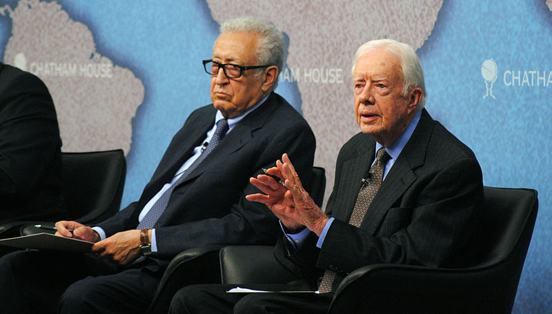 Lakhdar Brahimi e Jimmy Carter (foto: Chatham House / wikimedia)