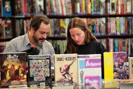 Paulo Monteiro e Susa Monteiro no 'Mundo Fantasma' (foto: facebook/livrariamundofantasma)