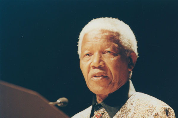 Nelson Mandela (foto: LSE Library)