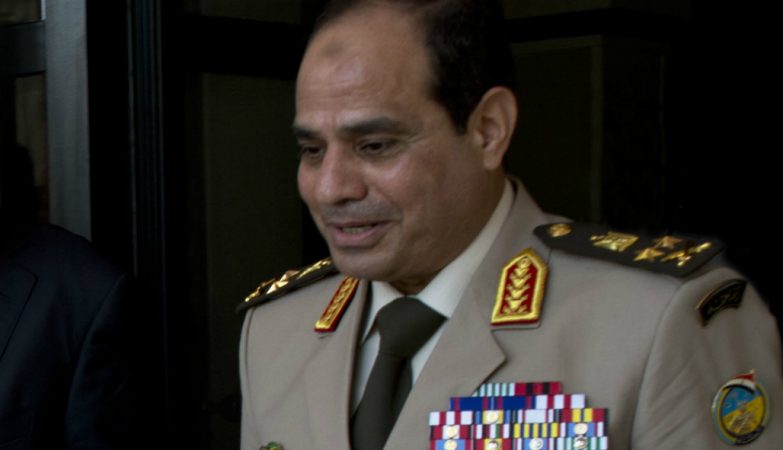 General Abdel Fattah al-Sisi, líder do governo provisório no Egito