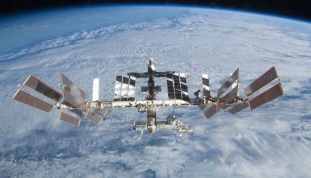 A ISS, Estação Espacial Internacional, em órbita