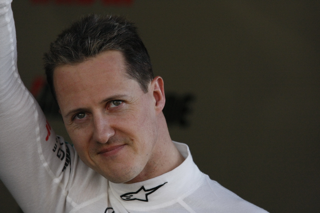 Michael Schumacher continua em estado "crítico", mas "estável"