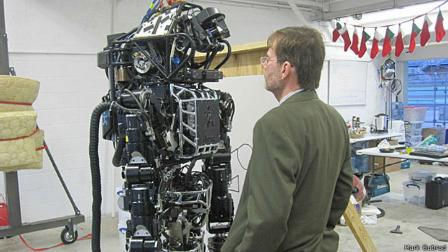 Mark Gubrud trabalha há 25 anos com organização que luta contra armas robóticas