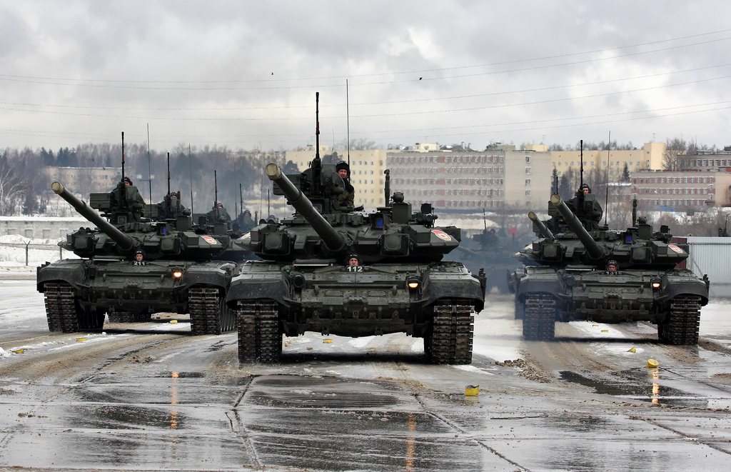 Tanques blindados T-90 do Exército da Rússia