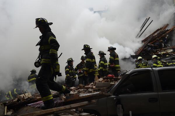 "@FDNY response time to #EastHarlemExplosion was 2 minutes. Heroic work by 250+ firefighters on scene."