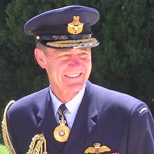 O marechal-chefe-do-ar australiano Angus Houston 