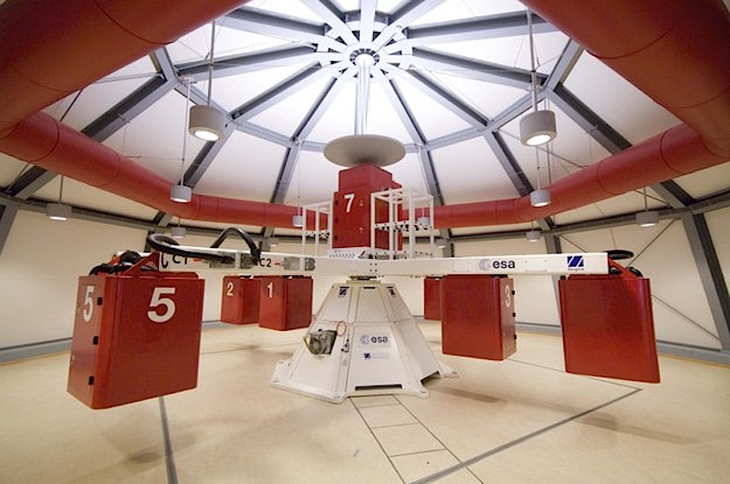     Instalações da Large Diameter Centrifuge (centrifugadora de grande diâmetro) no European Space Research and Technology Centre (ESTEC) da ESA, em Noordwijk, na Holanda