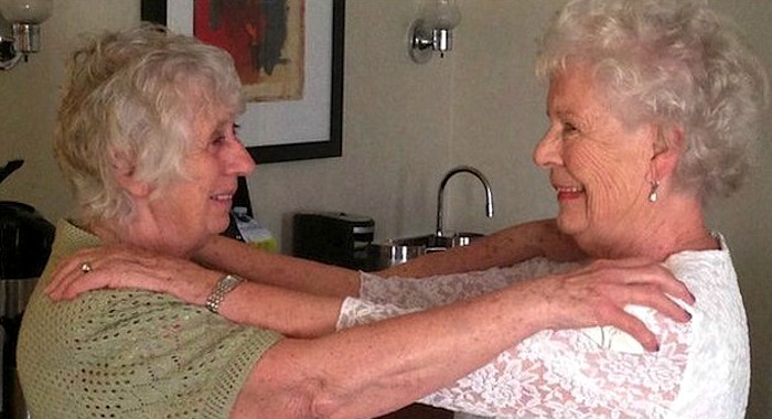 As britânicas Ann e Elizabeth, separadas aos cinco meses, encontraram-se 78 anos depois