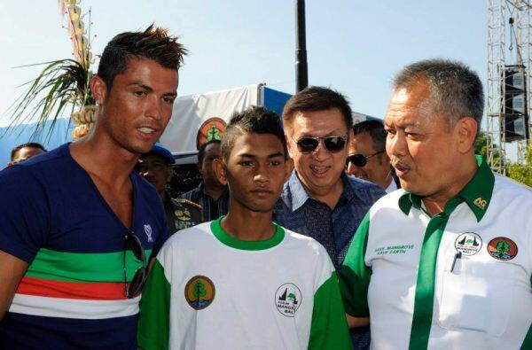 Martunis com Cristiano Ronaldo