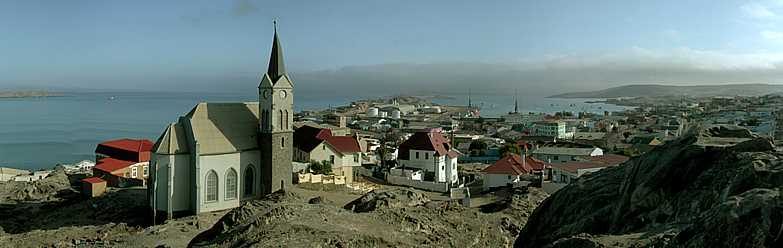 Vista da cidade portuária de Lüderitz, no sul da Namíbia