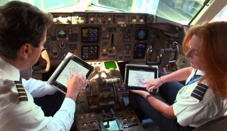 iPads no cockpit de avição, o tabletna cabine de pilotagem