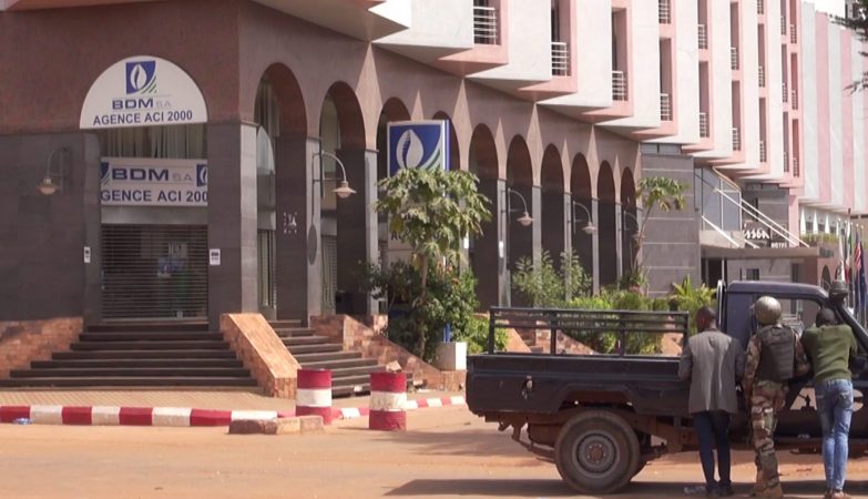 Ataque terrorista a hotel de luxo em Bamako, Mali