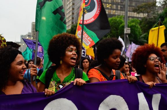 Manifestação em defesa do direito ao aborto no Brasil.