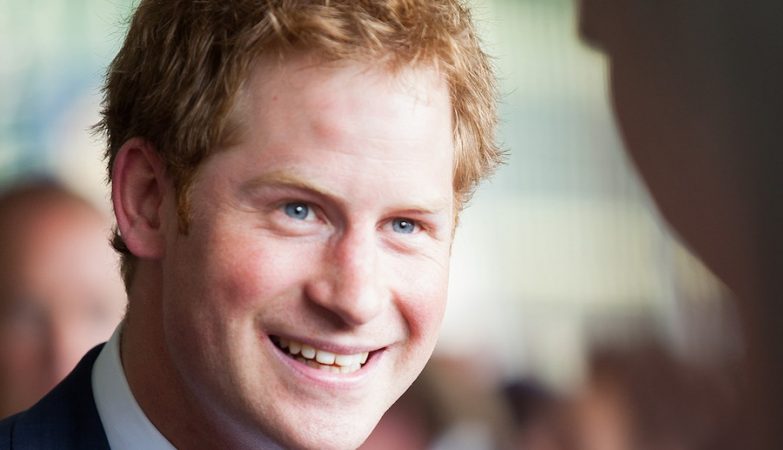 O príncipe Harry é ruivo, mas é apenas o 5º na linha de sucessão ao trono britânico