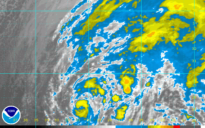 O ciclone Alex passou a furacão e vai atingir os Açores a 15 de janeiro