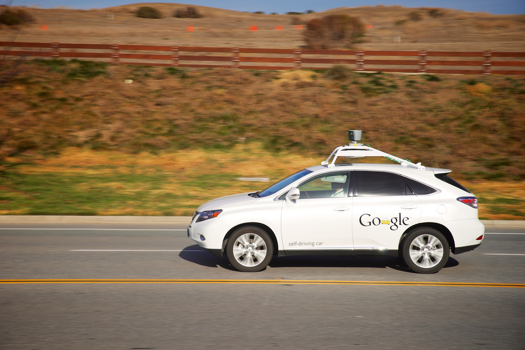 Carro do Google causa primeiro acidente, Tecnologia