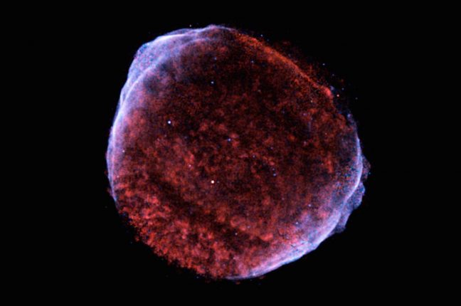Imagem em raios-X da supernova SN 1006, captada pelo telescópio Chandra em setembro de 2008