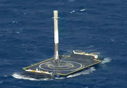 Falcon 9 da SpaceX aterra no mar