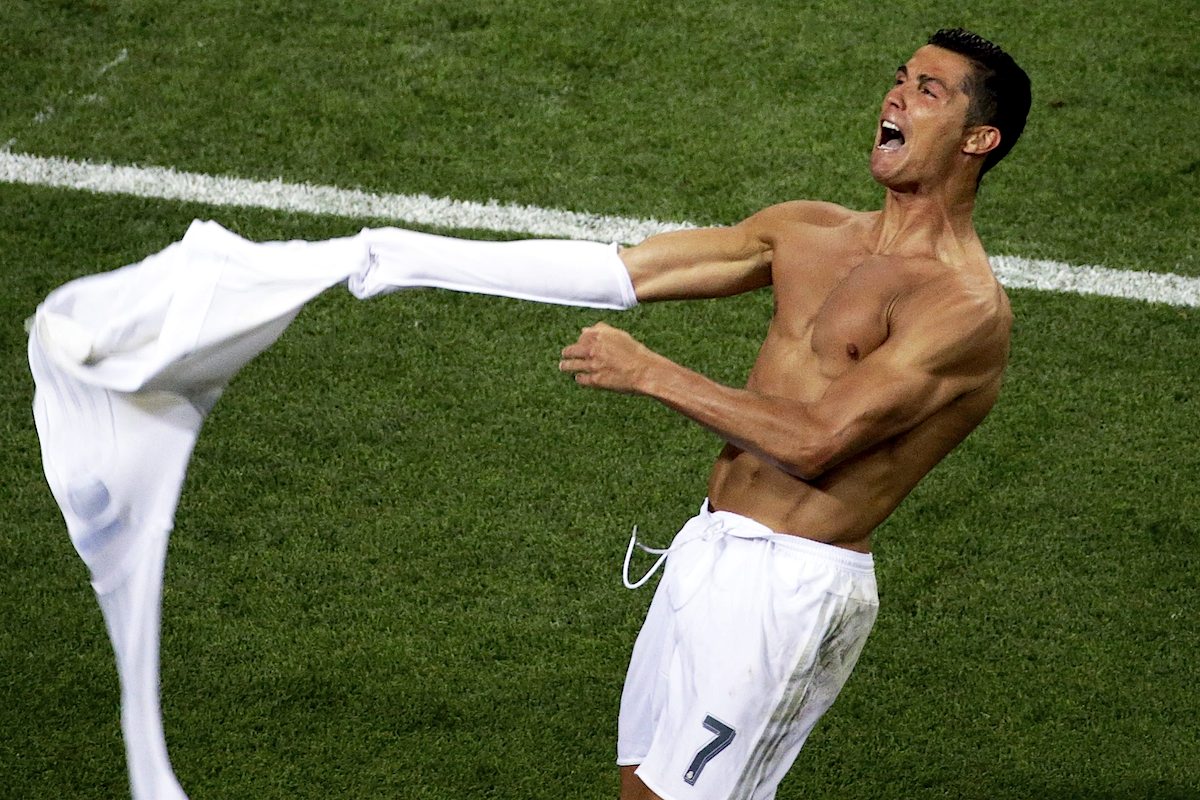 Cristiano Ronaldo marcou o último penálti - e tornou-se o primeiro jogador português com 3 Champions.