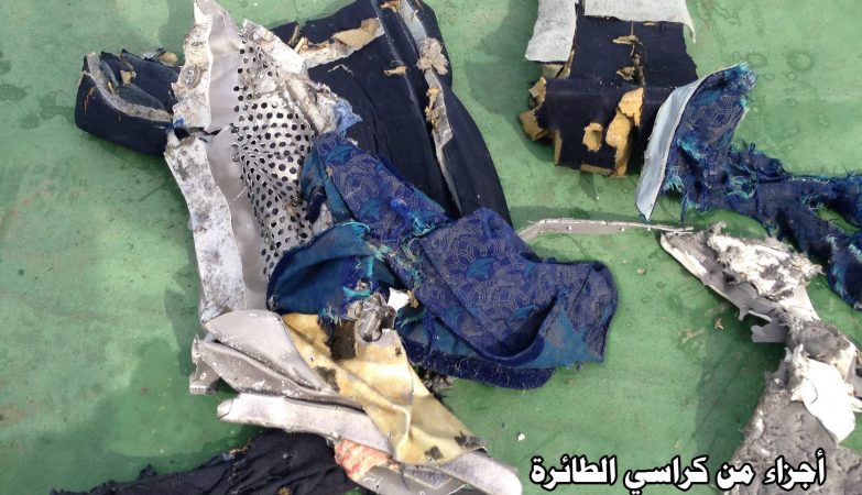 Destroços do voo MS804 da EgyptAir que se despenhou a 19 de maio