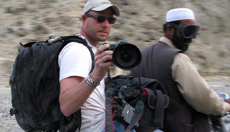 O jornalista norte-americano David Gilkey e o seu guia afegão, Zabihullah Tamanna