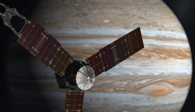 A sonda Juno da NASA em Júpiter