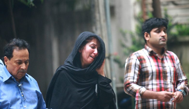 Ruba Ahmed, mãe de Abinta Kabir, uma das vítimas do atentado em Daca