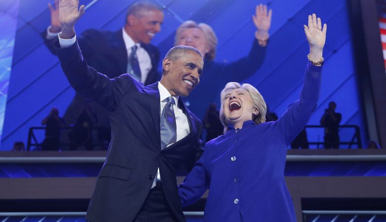 Obama e Hillary na convenção do Partido Democrata em Filadélfia, que nomeou a primeira mulher candidata às Presidenciais norte-americanas