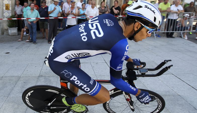 Rafael Veiga, ciclista da equipa da W52/FC Porto, no Prólogo da 78ª Volta a Portugal em Bicicleta