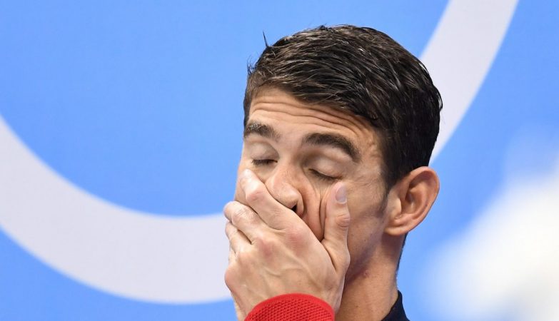 O super-campeão de natação Michael "Tubarão" Phelps despede-se da competição