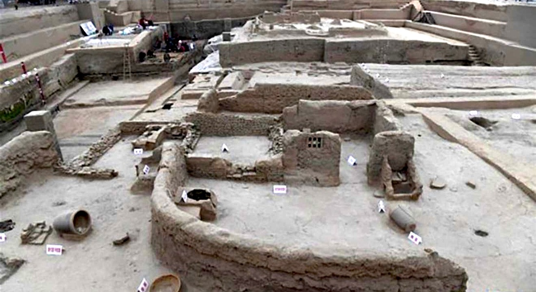 A cidade mais antiga, Daliang, foi encontrada a 12 metros de profundidade