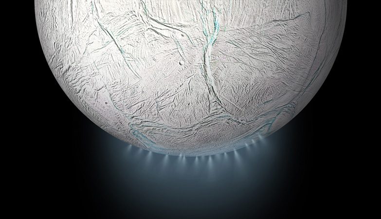 Encélado é o sexto maior satélite natural de Saturno