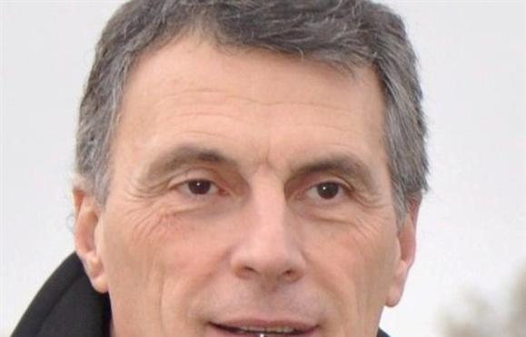 O cirurgião ortopédico francês Jean-Pierre Franceschi, uma das vítimas mortais da queda da avioneta em Tires