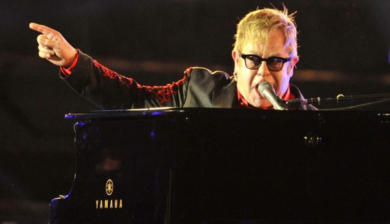 Elton John em concerto em Nápoles
