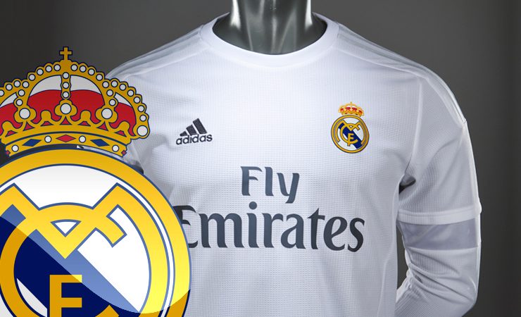 O logotipo da camisola do Real Madrid à venda nos países árabes deixou de ter a cruz cristã no topo