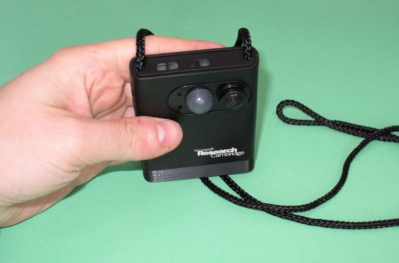 SenseCam, a câmara fotográfica automática portátil que capta imagens do dia-a-dia