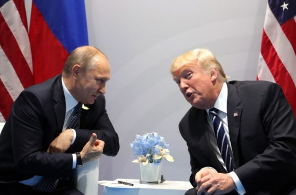 Putin e Trump em Hamburgo (Alemanha) em 2017.