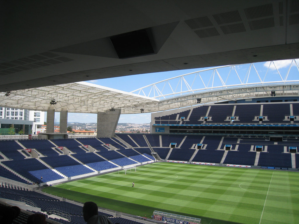 FC Porto vende direitos do Estádio a espanhóis (a 9 dias das eleições). "Porquê a pressa?"