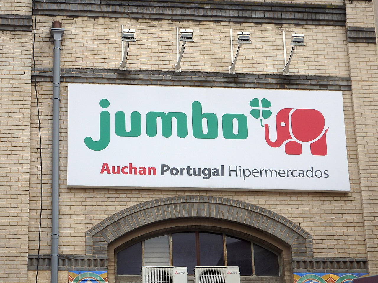 Auchan está a avaliar acabar com a marca Jumbo - Comércio - Jornal