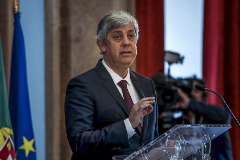 Banco de Portugal deixa avisos. Queda nos preços das casas é um risco