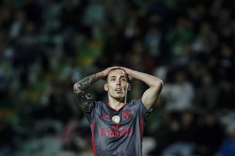 O indisciplinado Grimaldo não deve voltar a jogar pelo Benfica