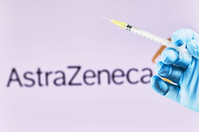 Portugal não vai suspender vacina da AstraZeneca