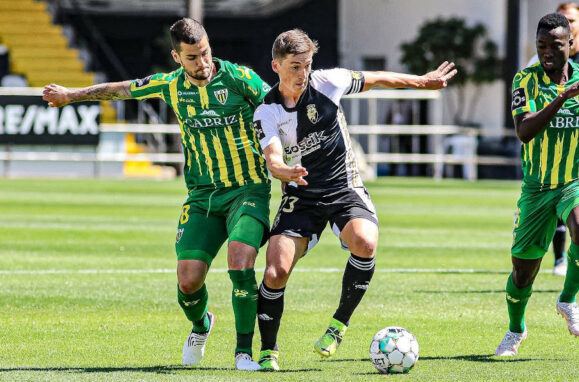 Ryan Gauld no Farense