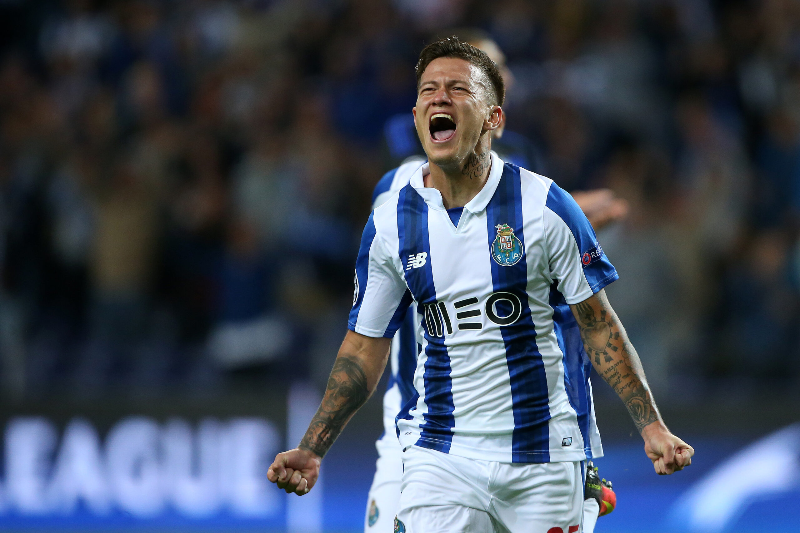 Jogador do mês, Otávio, o farol do Dragão