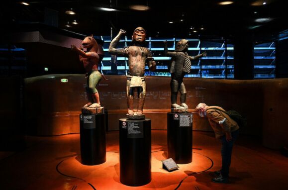 Peças históricas devolvidas pela França ao Benin
